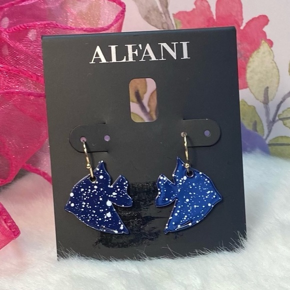 NWT ALFANI BLUE TROPICAL FISH DROP EARRINGS - Picture 3 of 6